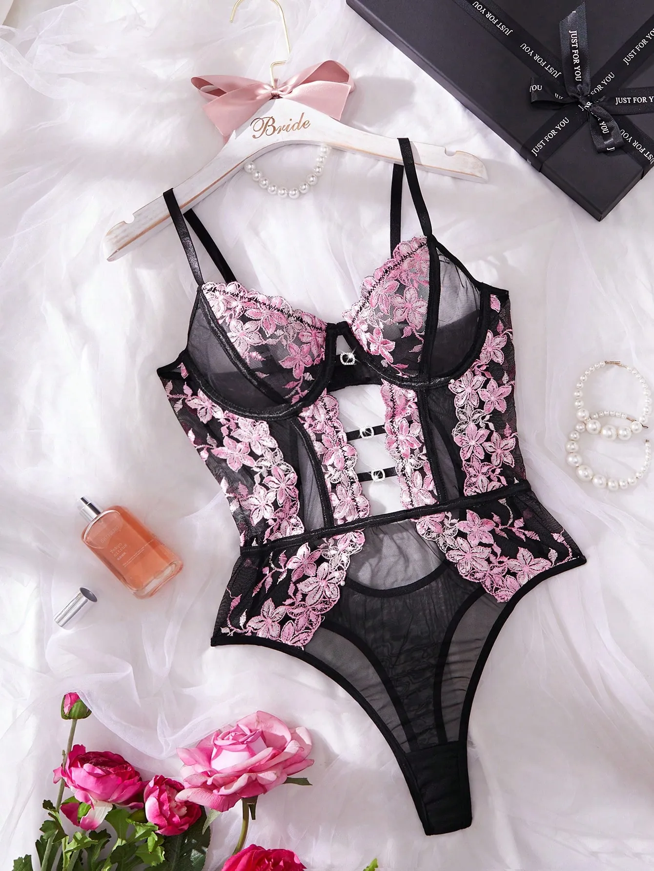 Seduluxe Body femme en maille transparente avec broderie florale – Lingerie élégante