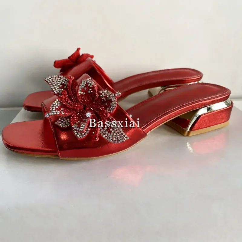 Mules Femme Rouges à Fleurs et Perles Décoratives – Été - Image 4