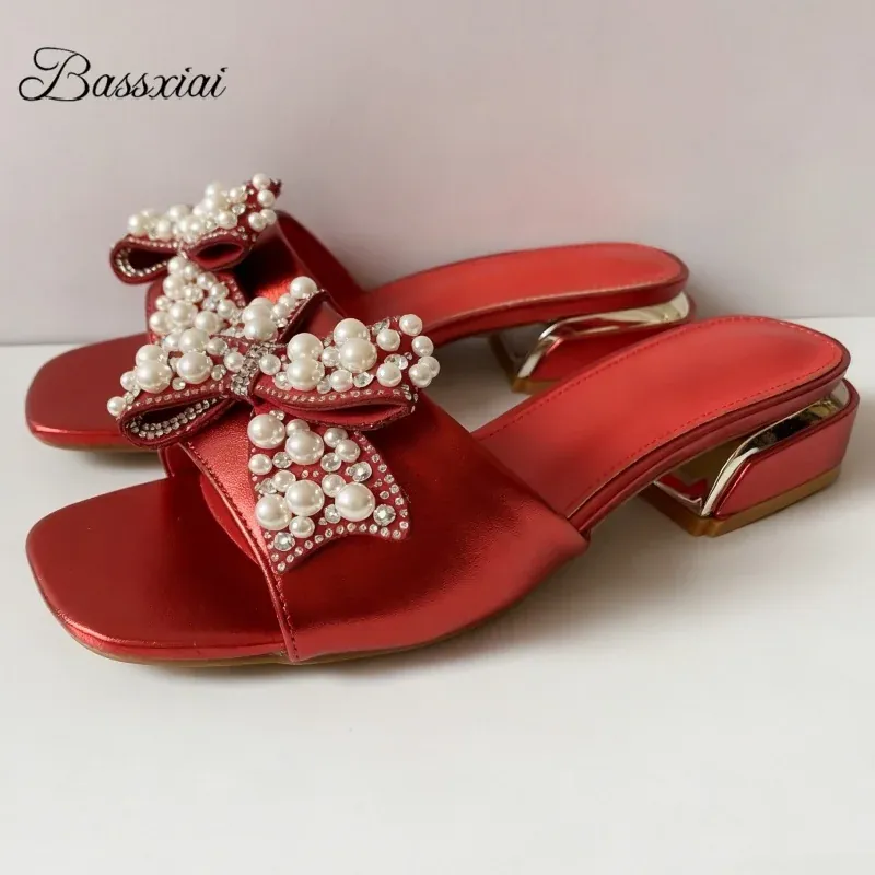 Mules Femme Rouges à Fleurs et Perles Décoratives – Été